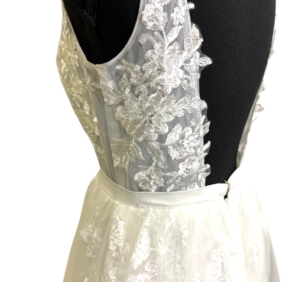 Spaghetti Straps Tulle A-line Wedding Dresses | Deep V-neck Pleated Bridal Gowns - Picture 8 of 16